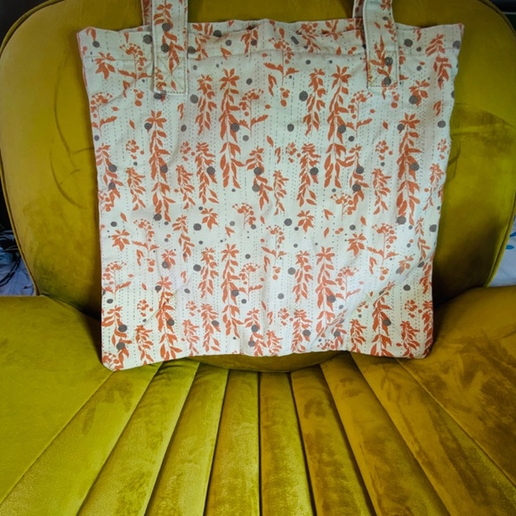 Pre-loved Orange and Cream Tote Bag - Picture 3 of 8